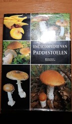 Encyclopedie van Paddestoelen (1997)- L.Hagara